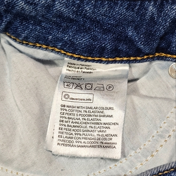 H&M Distressed Midrise Blue Denim Shorts Size 12 - Picture 4 of 4